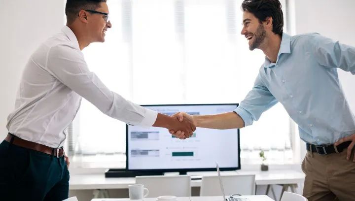Cover image for blog: The Comprehensive Guide to choose a software development partner for your business